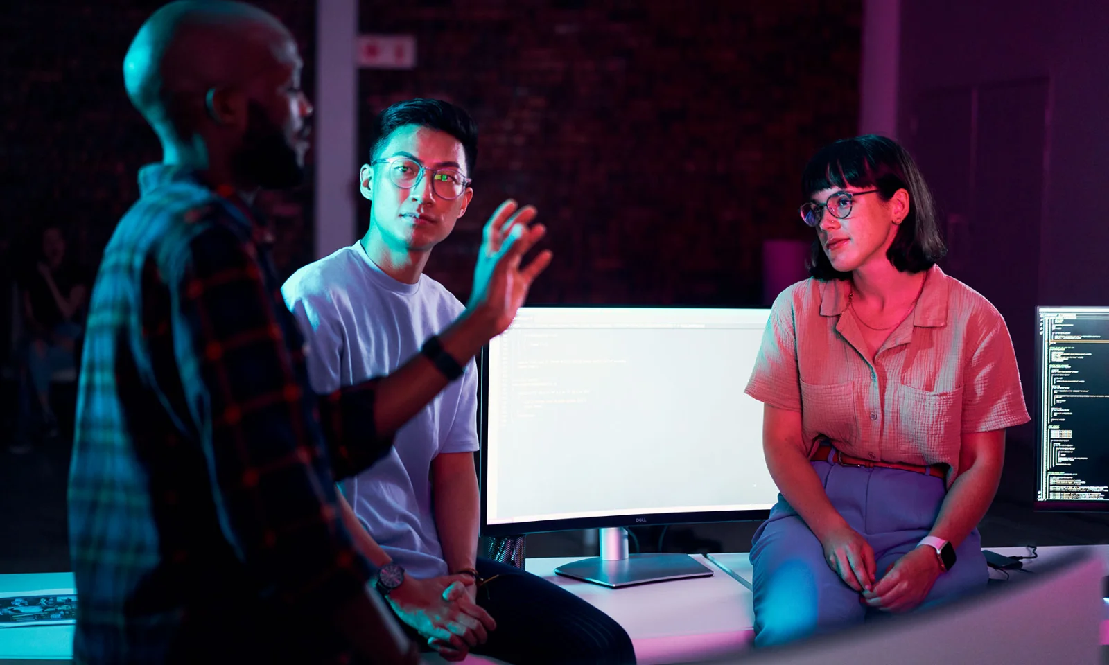 Team Discussion on AI Software Development with Wynxx GenAI gft-image-wynnx-08.jpg